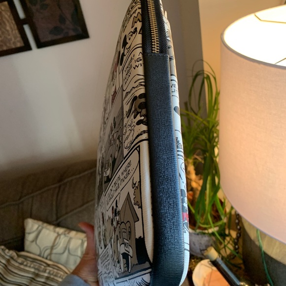 Authentic KATE SPADE Saffiano/leather trim Disney print zip around laptop sleeve - Picture 5 of 11